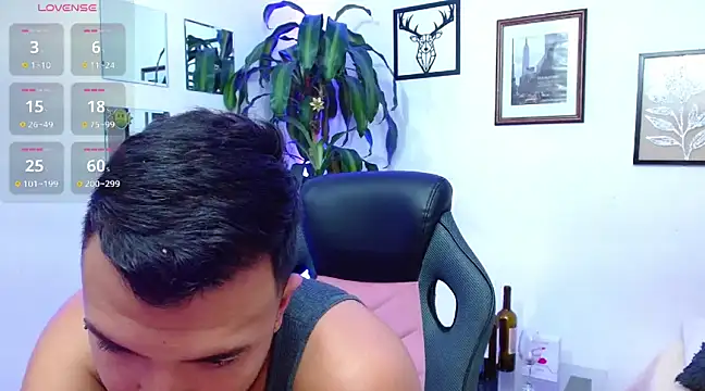 Snapshot of mathew_vidal1 chatting on 03/13/25, 04:27 mathew vidal1 online show from 03/13/25, 04:27