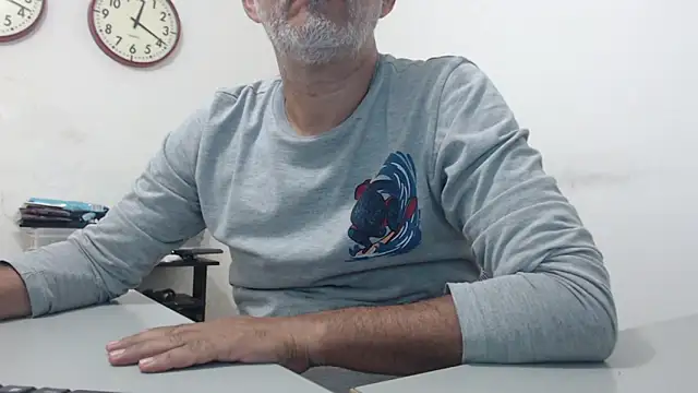 Snapshot of cenizo10124 chatting on 12/19/24, 05:18 cenizo10124 online show from 12/19/24, 05:18