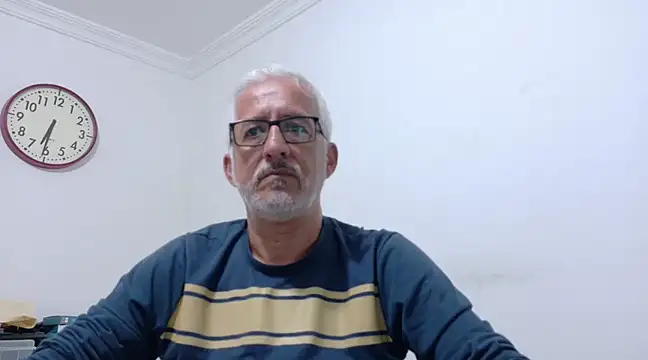 Snapshot of cenizo10124 chatting on 01/15/25, 11:30 cenizo10124 online show from 01/15/25, 11:30