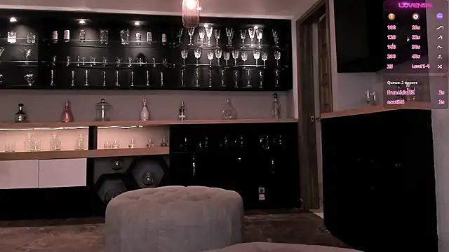 SophiePalmer online show from 02/10/25, 09:47