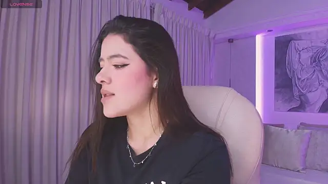 Snapshot of nathalie_rivers chatting on 11/03/25, 11:11 nathalie rivers online show from 11/03/25, 11:11