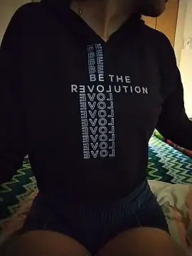 Snapshot of LissaThompsom chatting on 10/24/25, 02:46 LissaThompsom online show from 10/24/25, 02:46