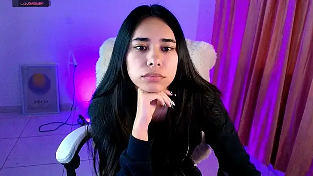 Snapshot of AmyOlimpo chatting on 10/25/25, 04:53 AmyOlimpo online show from 10/25/25, 04:53