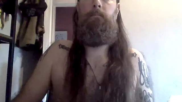 Snapshot of Thrillhouse chatting on 09/17/25, 07:43 Thrillhouse online show from 09/17/25, 07:43