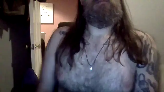 Snapshot of Thrillhouse chatting on 09/21/25, 02:35 Thrillhouse online show from 09/21/25, 02:35