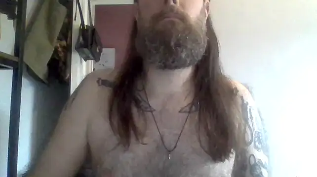 Snapshot of Thrillhouse chatting on 10/12/25, 11:20 Thrillhouse online show from 10/12/25, 11:20