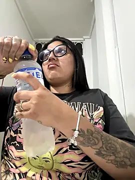 croftsmila online show from 10/19/25, 03:07