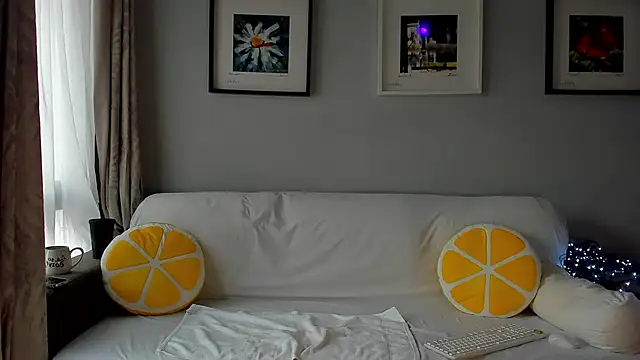 bellahot77 online show from 11/10/25, 09:08