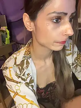 LaPetitechienne1 online show from 12/22/24, 12:50