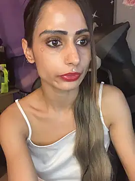 LaPetitechienne1 online show from 12/23/24, 02:35