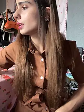 LaPetitechienne1 online show from 10/17/25, 12:19