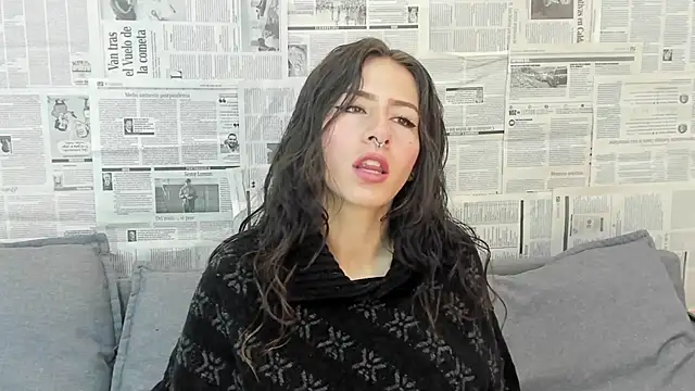 Mhelanny2 online show from 12/22/24, 12:27