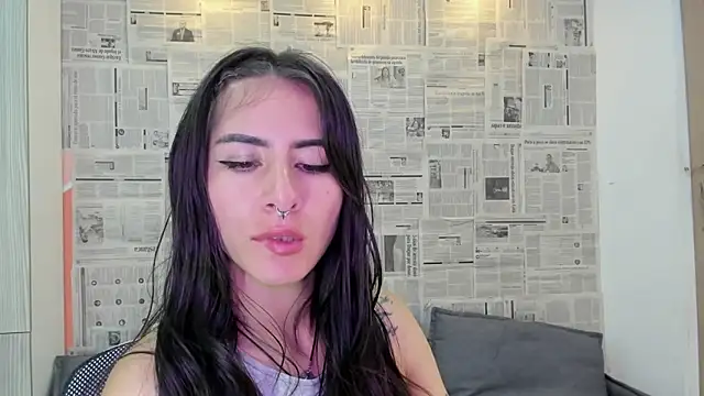 Mhelanny2 online show from 12/30/24, 07:37