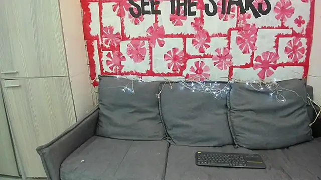 Mhelanny2 online show from 02/08/25, 07:59