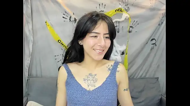 Mhelanny2 online show from 10/28/25, 05:04