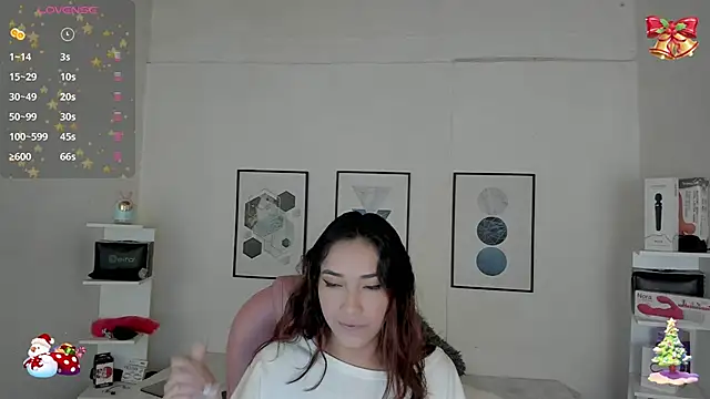 Snapshot of cristal__hot_1 chatting on 12/06/24, 04:03 cristal hot 1 online show from 12/06/24, 04:03