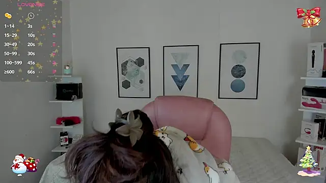 Snapshot of cristal__hot_1 chatting on 12/10/24, 04:02 cristal hot 1 online show from 12/10/24, 04:02