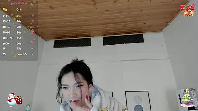 Snapshot of cristal__hot_1 chatting on 12/10/24, 10:06 cristal hot 1 online show from 12/10/24, 10:06