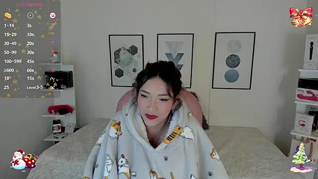 Snapshot of cristal__hot_1 chatting on 12/14/24, 07:07 cristal hot 1 online show from 12/14/24, 07:07