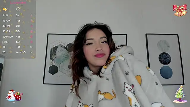 Snapshot of cristal__hot_1 chatting on 12/21/24, 10:06 cristal hot 1 online show from 12/21/24, 10:06
