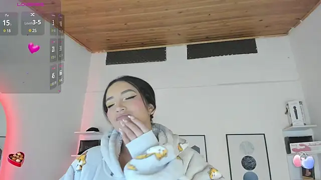 Snapshot of cristal__hot_1 chatting on 02/10/25, 07:15 cristal hot 1 online show from 02/10/25, 07:15