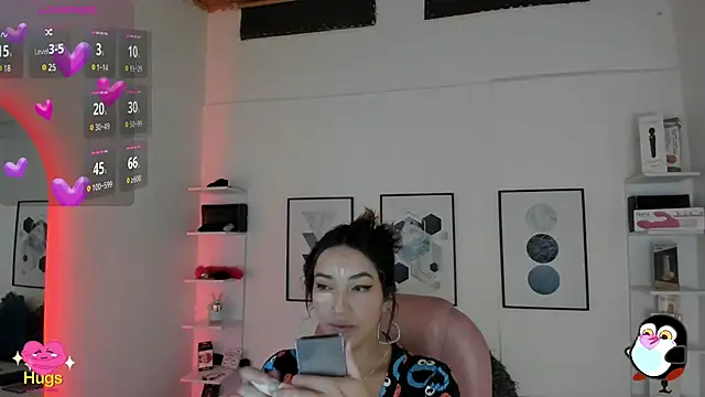 Snapshot of cristal__hot_1 chatting on 02/25/25, 04:03 cristal hot 1 online show from 02/25/25, 04:03