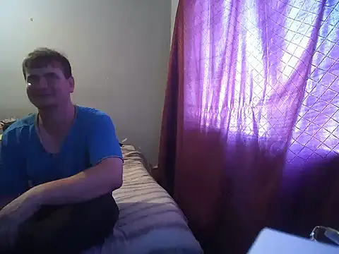 Snapshot of hothouse18xxx chatting on 01/10/25, 11:33 hothouse18xxx online show from 01/10/25, 11:33