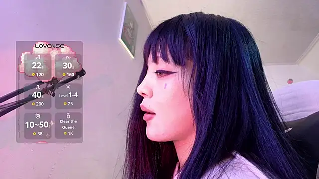 Snapshot of Persia_09 chatting on 09/27/25, 02:49 Persia 09 online show from 09/27/25, 02:49