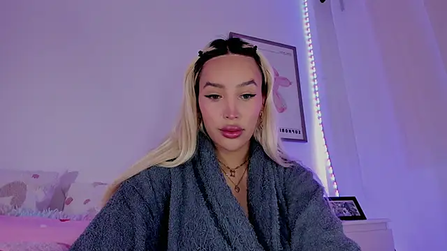  viioletweekend  online show from 03/14/25, 03:47