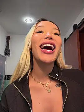  viioletweekend  online show from 11/25/25, 06:08