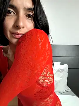 Snapshot of Sam_Sara chatting on 02/21/25, 11:43 Sam Sara online show from 02/21/25, 11:43