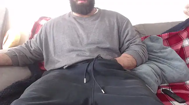 hugemachohandsome online show from 12/31/24, 12:15
