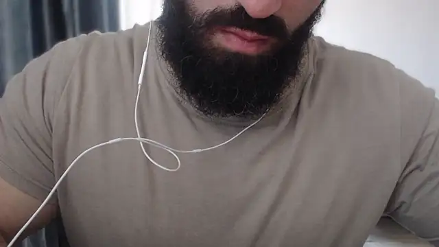 hugemachohandsome online show from 11/11/25, 09:09