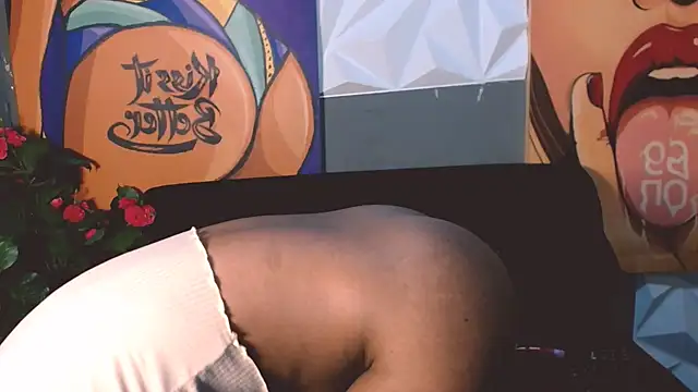 Snapshot of Ebonystormxxx chatting on 10/17/25, 08:28 Ebonystormxxx online show from 10/17/25, 08:28