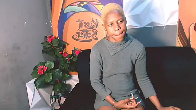 Snapshot of Ebonystormxxx chatting on 10/28/25, 08:29 Ebonystormxxx online show from 10/28/25, 08:29