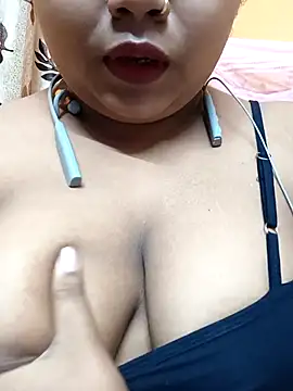 Sophiaboudi online show from 02/12/25, 05:37