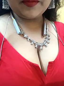 Sophiaboudi online show from 09/25/25, 06:00