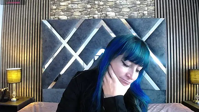 alicia moom online show from 01/04/25, 07:23