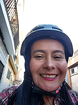 bellapaty online show from 09/18/25, 07:32