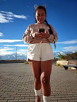 bellapaty online show from 10/23/25, 08:02