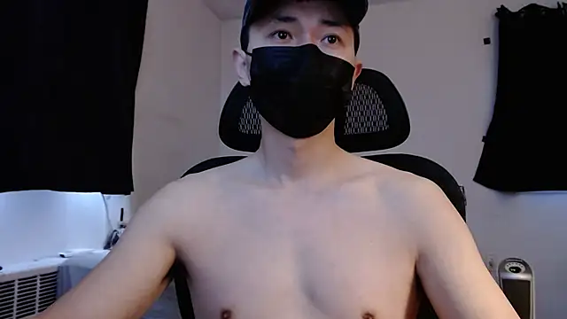 Snapshot of twbobo00715 chatting on 02/17/25, 05:10 twbobo00715 online show from 02/17/25, 05:10