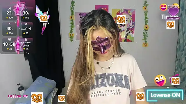 Alice bloom  online show from 10/11/25, 04:33