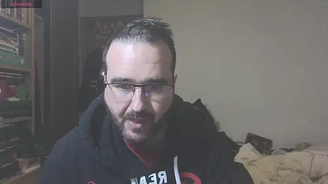 curiosillo83 online show from 02/18/25, 04:16