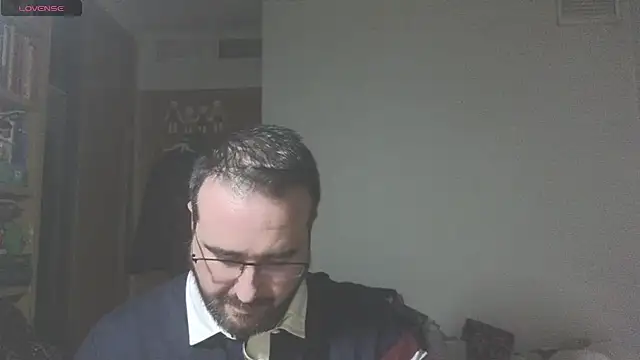 curiosillo83 online show from 02/21/25, 06:04