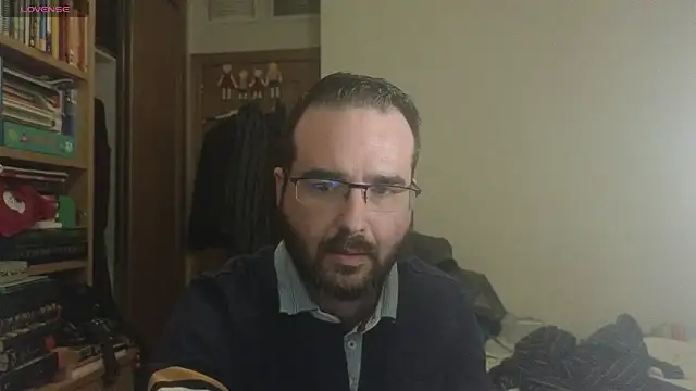 curiosillo83 online show from 02/27/25, 04:43