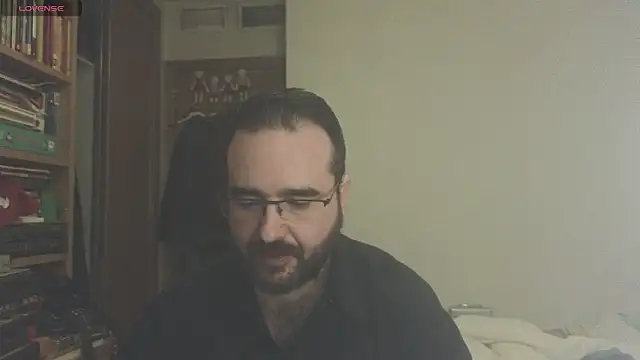 curiosillo83 online show from 03/04/25, 09:22