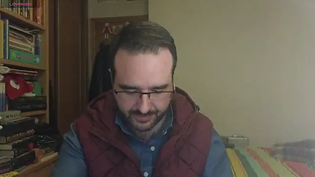 curiosillo83 online show from 03/13/25, 03:17