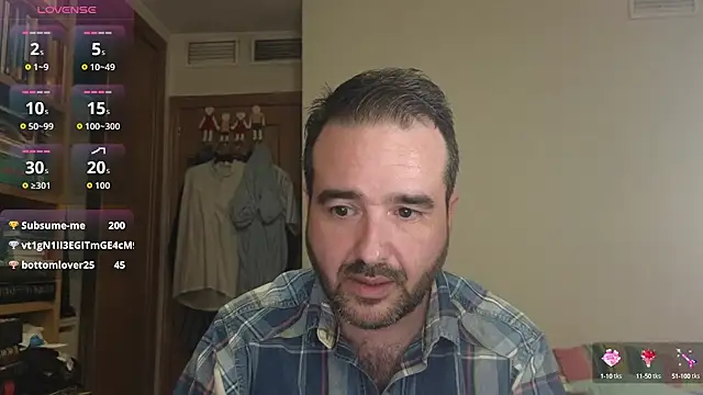 curiosillo83 online show from 10/16/25, 08:32