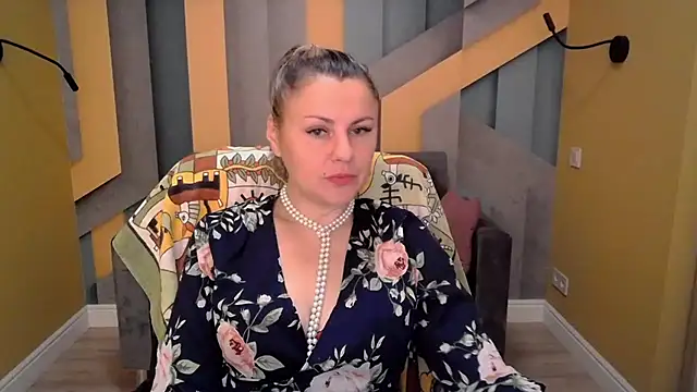 Candy Long online show from 10/14/25, 05:30