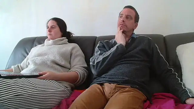 Snapshot of neennees chatting on 10/26/25, 12:33 neennees online show from 10/26/25, 12:33